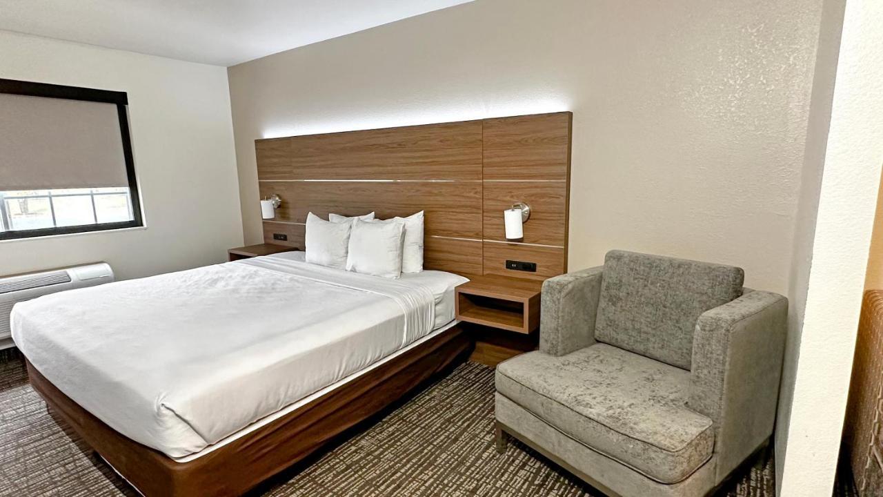 Estherville Hotel & Suites Ngoại thất bức ảnh