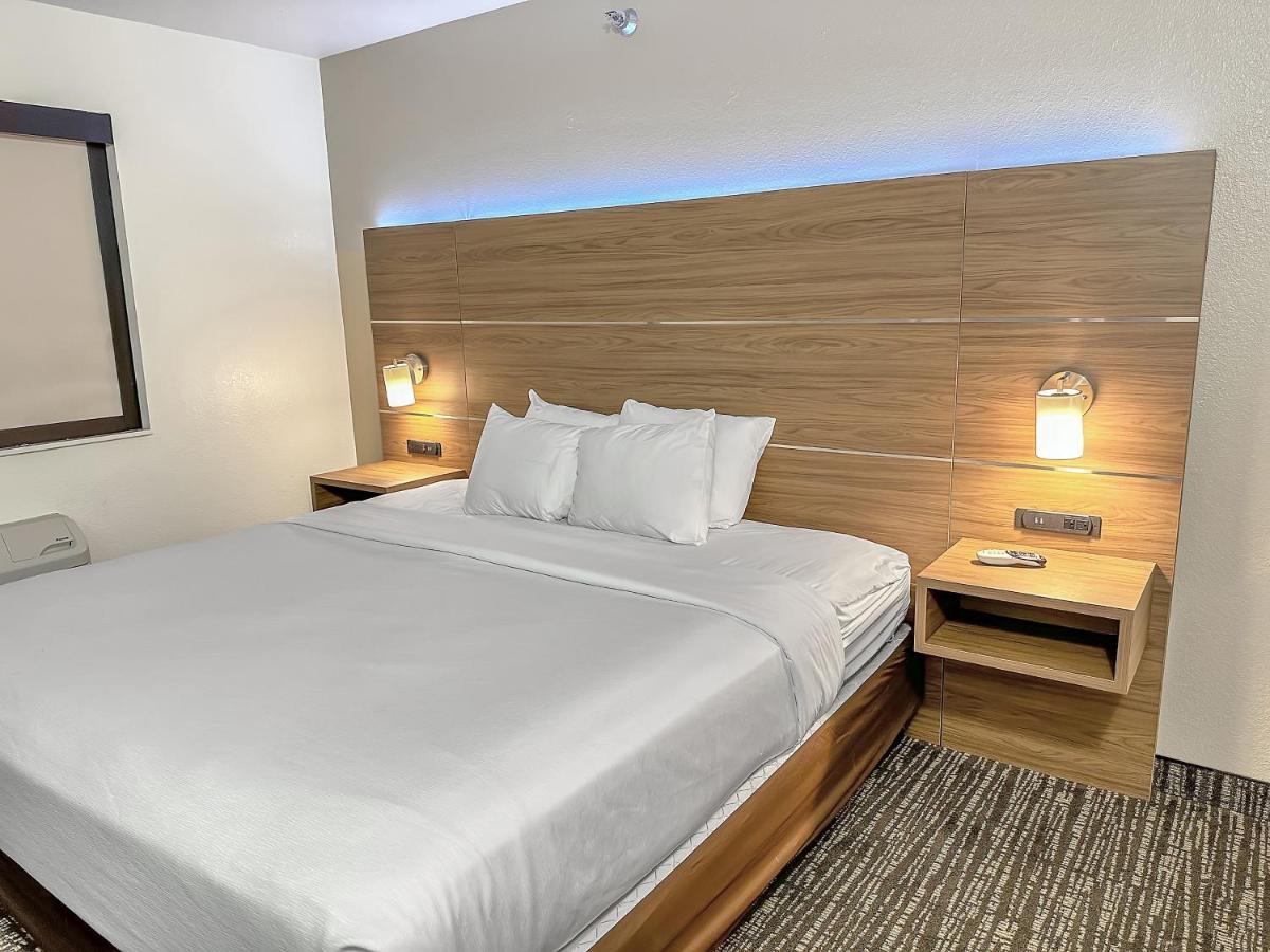 Estherville Hotel & Suites Ngoại thất bức ảnh