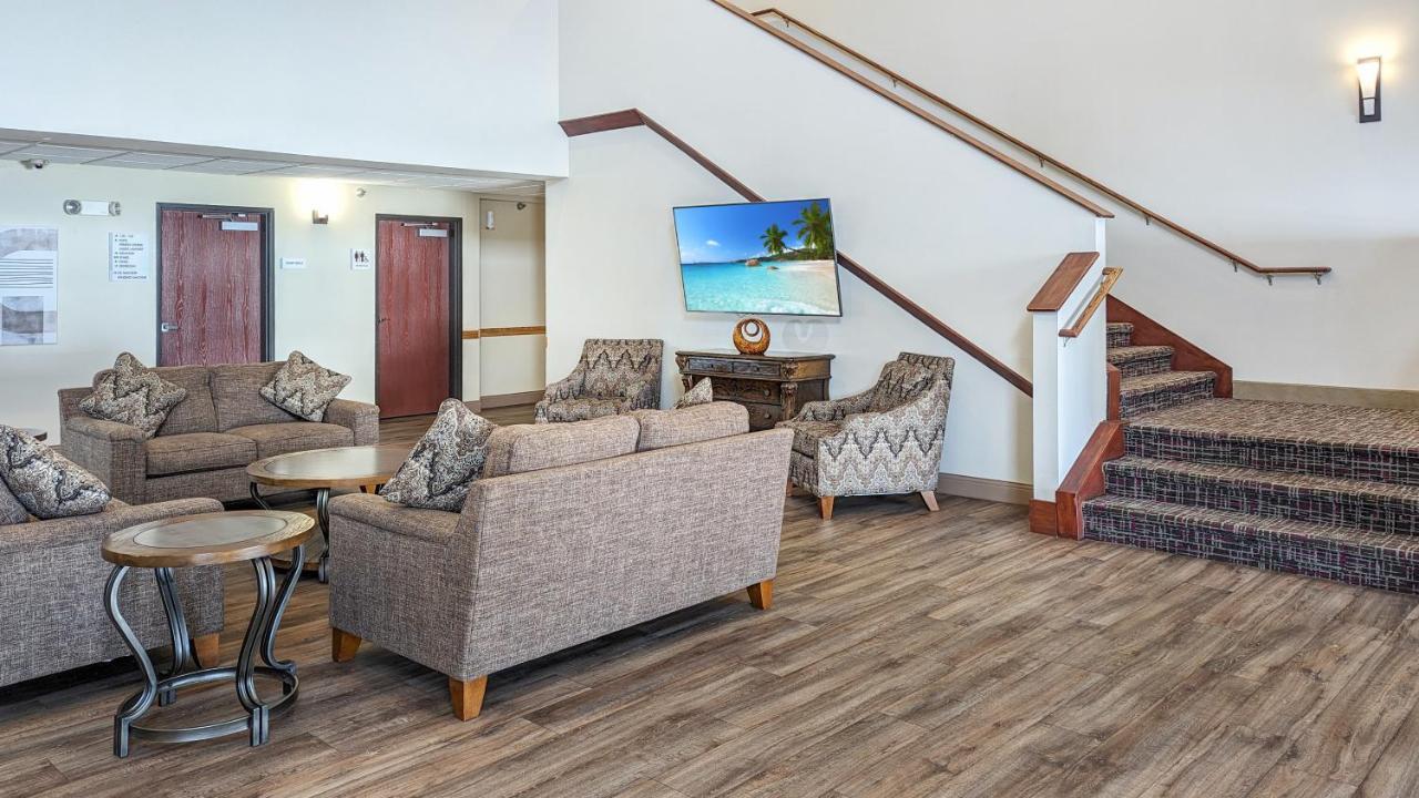 Estherville Hotel & Suites Ngoại thất bức ảnh