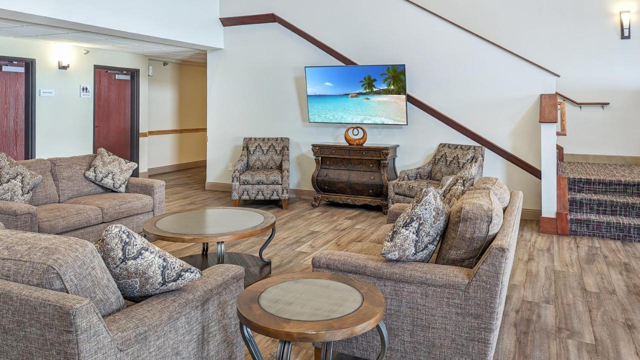 Estherville Hotel & Suites Ngoại thất bức ảnh
