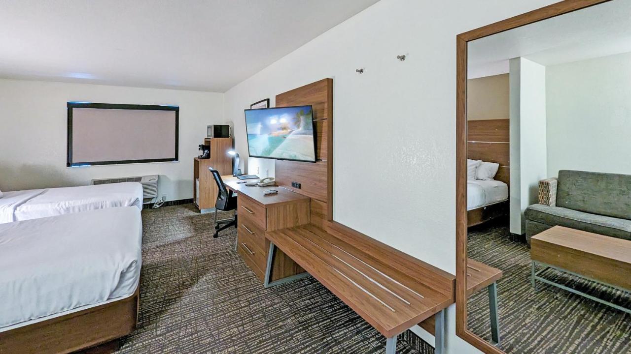 Estherville Hotel & Suites Ngoại thất bức ảnh